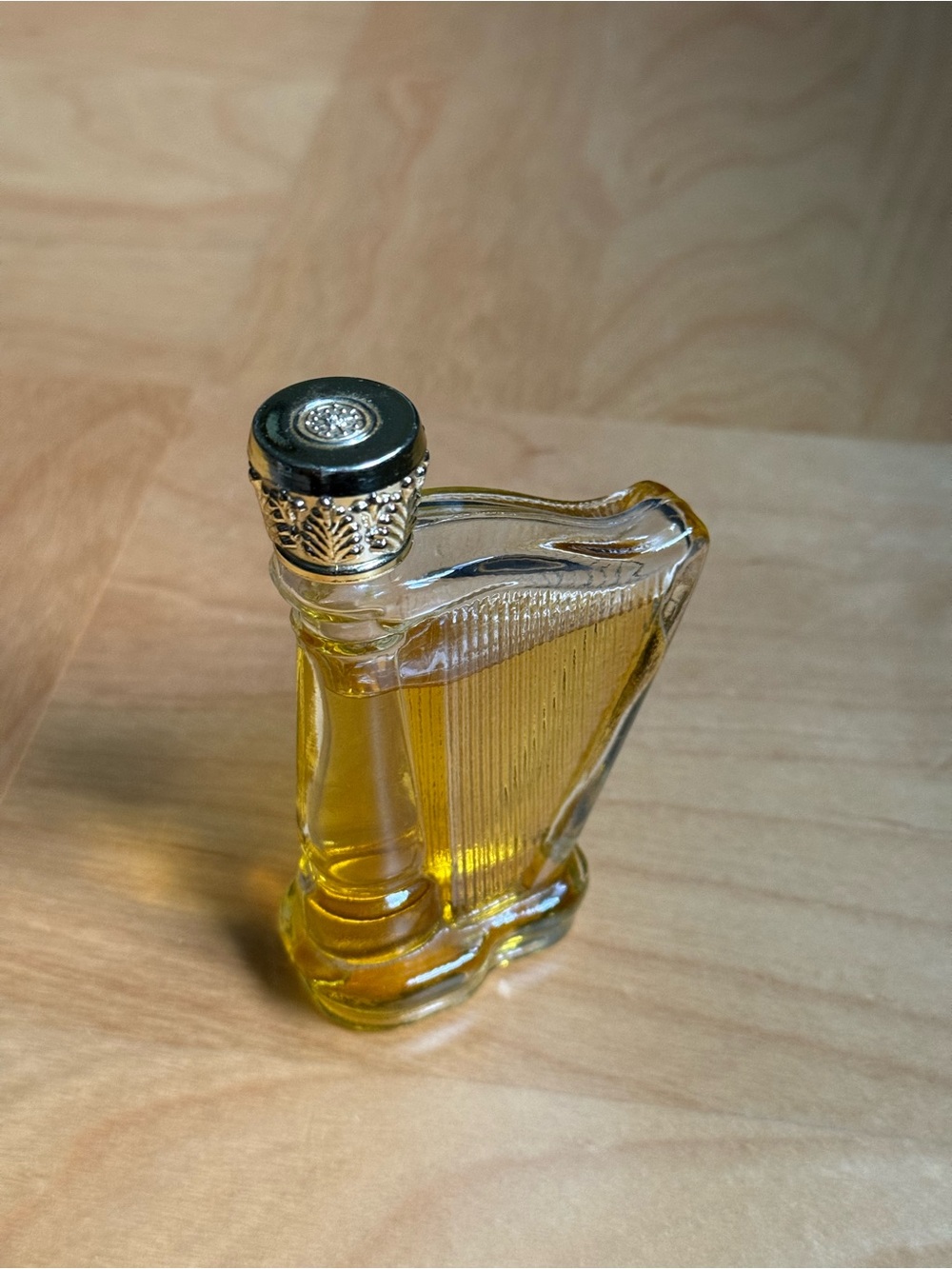Vintage c1970s Near Full Heavenly Music Harp Shaped Cologne Bottle by AVON - Picture 4 of 15